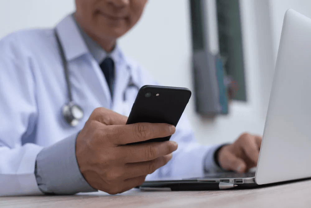Consultas médicas a través de Whatsapp